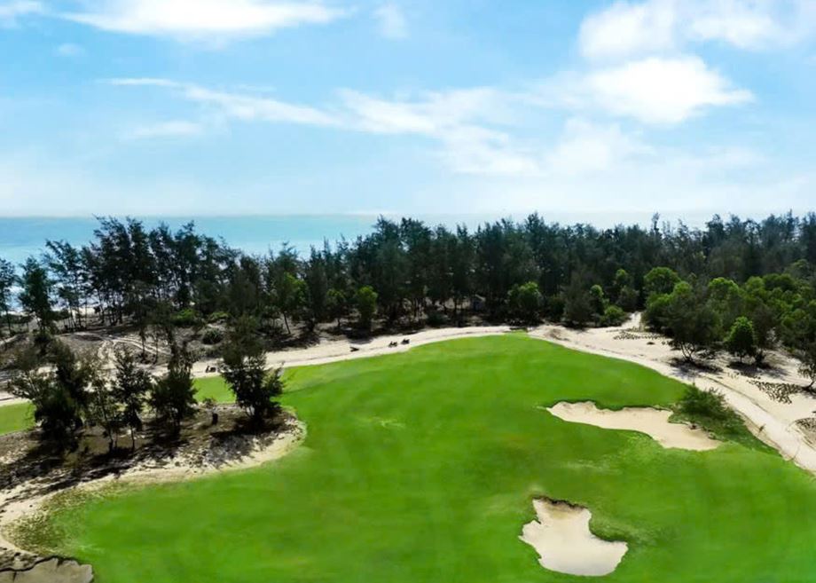 Golden Sands Golf Resort